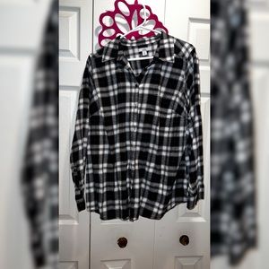 Women’s Button Down Plaid Blouse